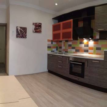 Сдается 1-комнатная квартира, 46 м²