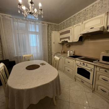Сдается 2-х комнатная квартира, 65 м²