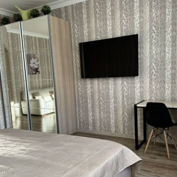 Сдается 1-комнатная квартира, 56 м²