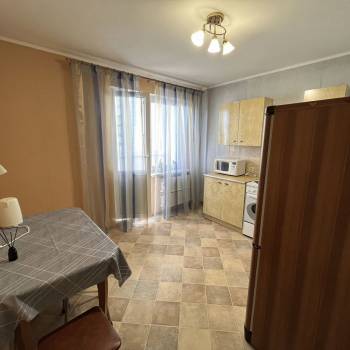 Сдается 1-комнатная квартира, 40 м²