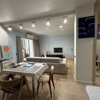 Продается 1-комнатная квартира, 50,5 м²