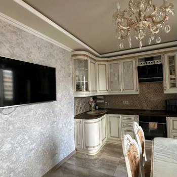 Сдается 2-х комнатная квартира, 75 м²