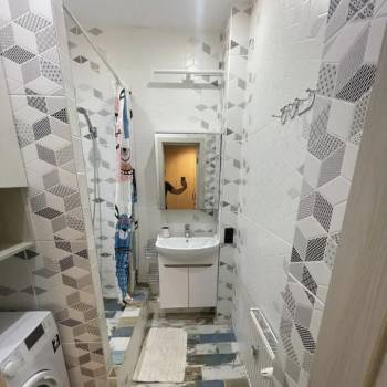 Сдается 1-комнатная квартира, 42 м²
