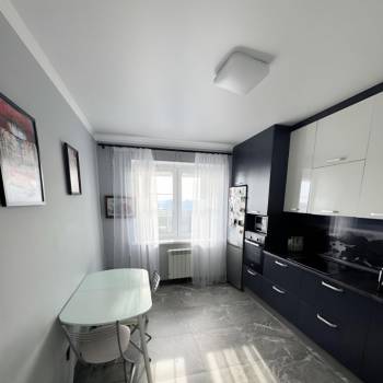 Продается 1-комнатная квартира, 45 м²