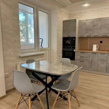 Сдается Многокомнатная квартира, 90 м²