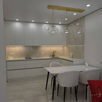 Продается 1-комнатная квартира, 60 м²