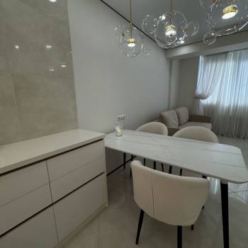 Продается 1-комнатная квартира, 60 м²