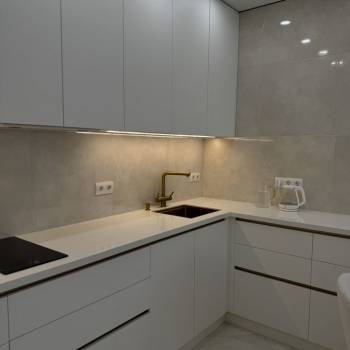 Продается 1-комнатная квартира, 60 м²