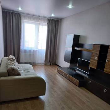Сдается 2-х комнатная квартира, 60 м²