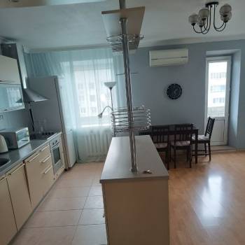 Сдается 2-х комнатная квартира, 70 м²