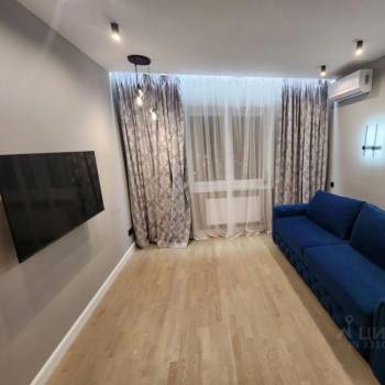 Сдается 1-комнатная квартира, 40 м²