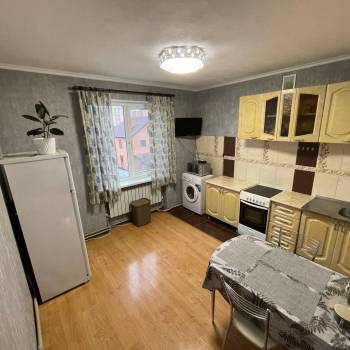 Продается 1-комнатная квартира, 42,3 м²