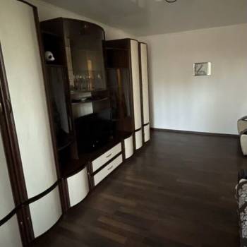 Продается 1-комнатная квартира, 37 м²