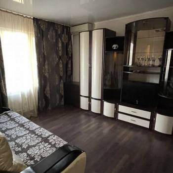 Продается 1-комнатная квартира, 37 м²