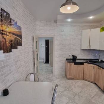 Сдается 1-комнатная квартира, 49,5 м²