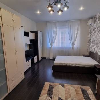 Сдается 1-комнатная квартира, 49,5 м²