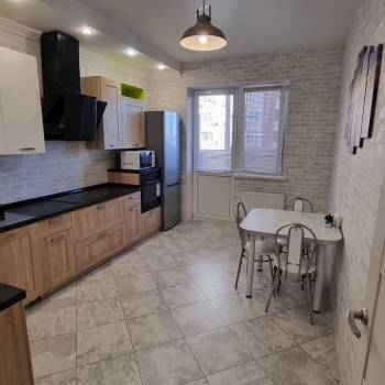 Сдается 1-комнатная квартира, 49,5 м²