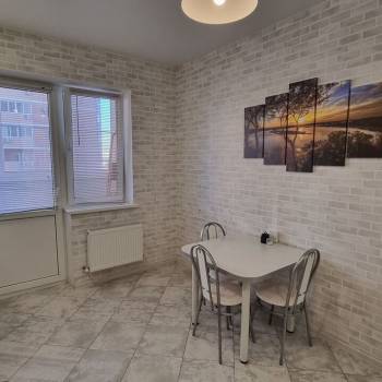 Сдается 1-комнатная квартира, 49,5 м²