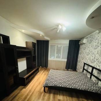 Сдается 2-х комнатная квартира, 65 м²
