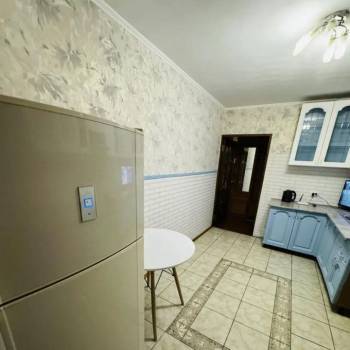 Сдается 2-х комнатная квартира, 65 м²