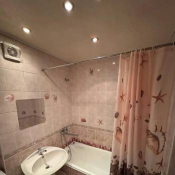 Сдается 2-х комнатная квартира, 65 м²