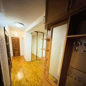 Сдается 2-х комнатная квартира, 65 м²