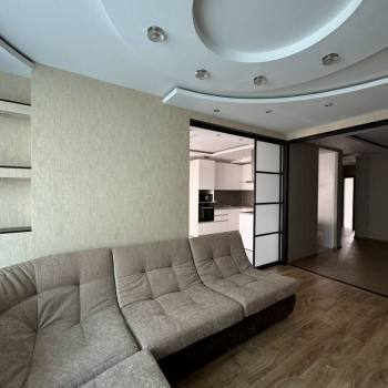 Сдается Многокомнатная квартира, 90,9 м²