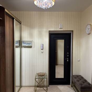 Сдается 1-комнатная квартира, 49,3 м²