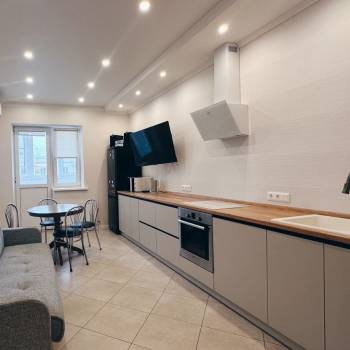 Сдается 2-х комнатная квартира, 80 м²