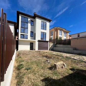 Продается Дом, 290 м²