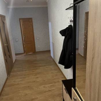 Сдается Многокомнатная квартира, 106 м²