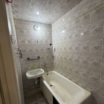 Продается Многокомнатная квартира, 74,6 м²