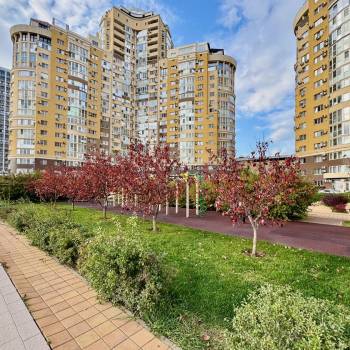Продается Многокомнатная квартира, 168 м²