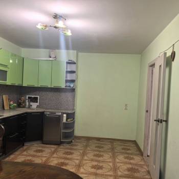 Сдается Многокомнатная квартира, 90 м²