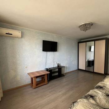 Сдается Многокомнатная квартира, 90 м²