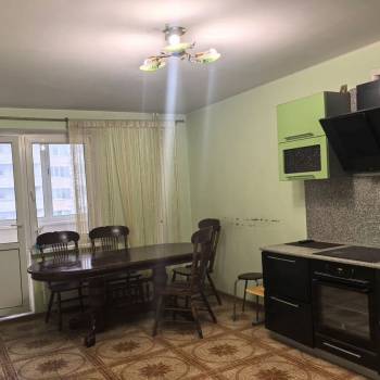Сдается Многокомнатная квартира, 90 м²