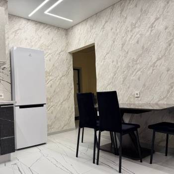 Сдается 1-комнатная квартира, 51 м²