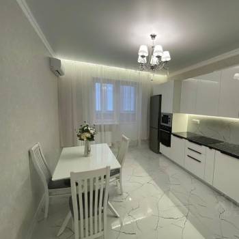 Сдается 2-х комнатная квартира, 73 м²