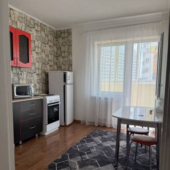 Сдается 1-комнатная квартира, 38 м²