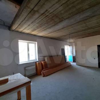 Продается 1-комнатная квартира, 110 м²