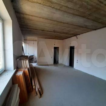 Продается 1-комнатная квартира, 110 м²