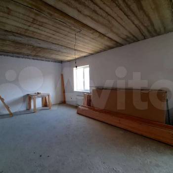 Продается 1-комнатная квартира, 110 м²