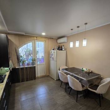 Продается Многокомнатная квартира, 96,4 м²