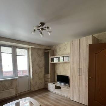 Сдается 1-комнатная квартира, 40 м²