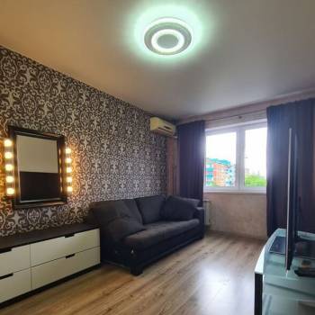 Сдается Многокомнатная квартира, 56,3 м²