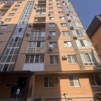 Продается 1-комнатная квартира, 45 м²