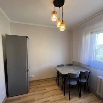 Сдается Многокомнатная квартира, 64 м²