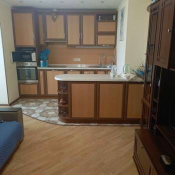 Продается 3-х комнатная квартира, 98 м²