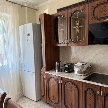 Продается 1-комнатная квартира, 62 м²