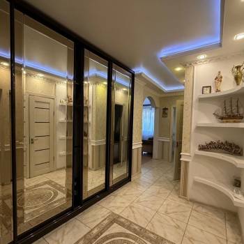 Продается 1-комнатная квартира, 62 м²